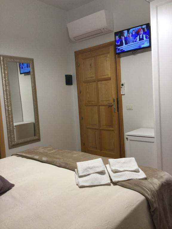 Il Giardino Di Daniela Bed & Breakfast ซาน เตโอโดโร ภายนอก รูปภาพ